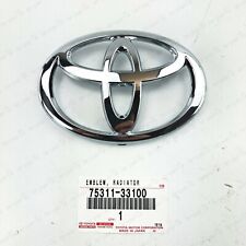 NEW GENUINE TOYOTA 2002-2005 CAMRY & 2003-2006 4RUNNER GRILLE EMBLEM 75311-33100 picture