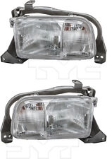 For 1999-2000 Chevrolet Tracker Headlight Driver and Passenger Side picture