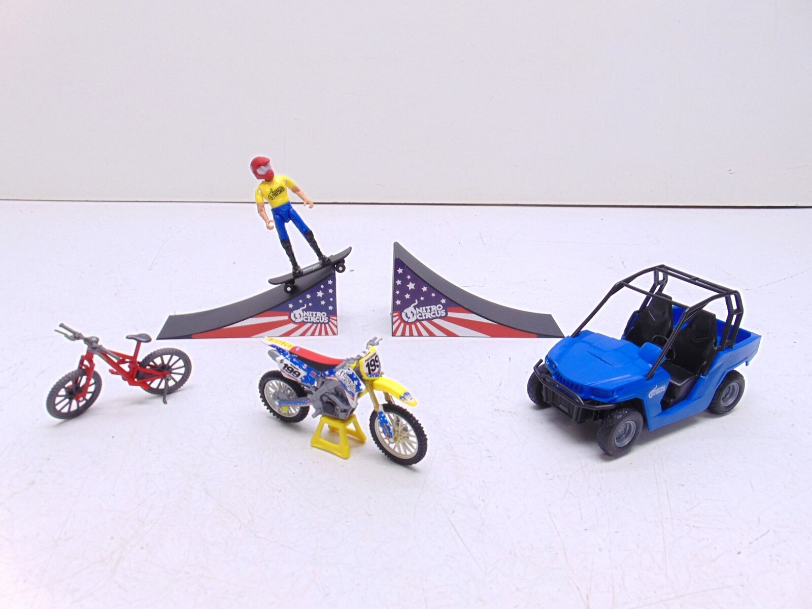 New Ray Toys Nitro Circus Playset 1:18 Scale Multicolor 67685