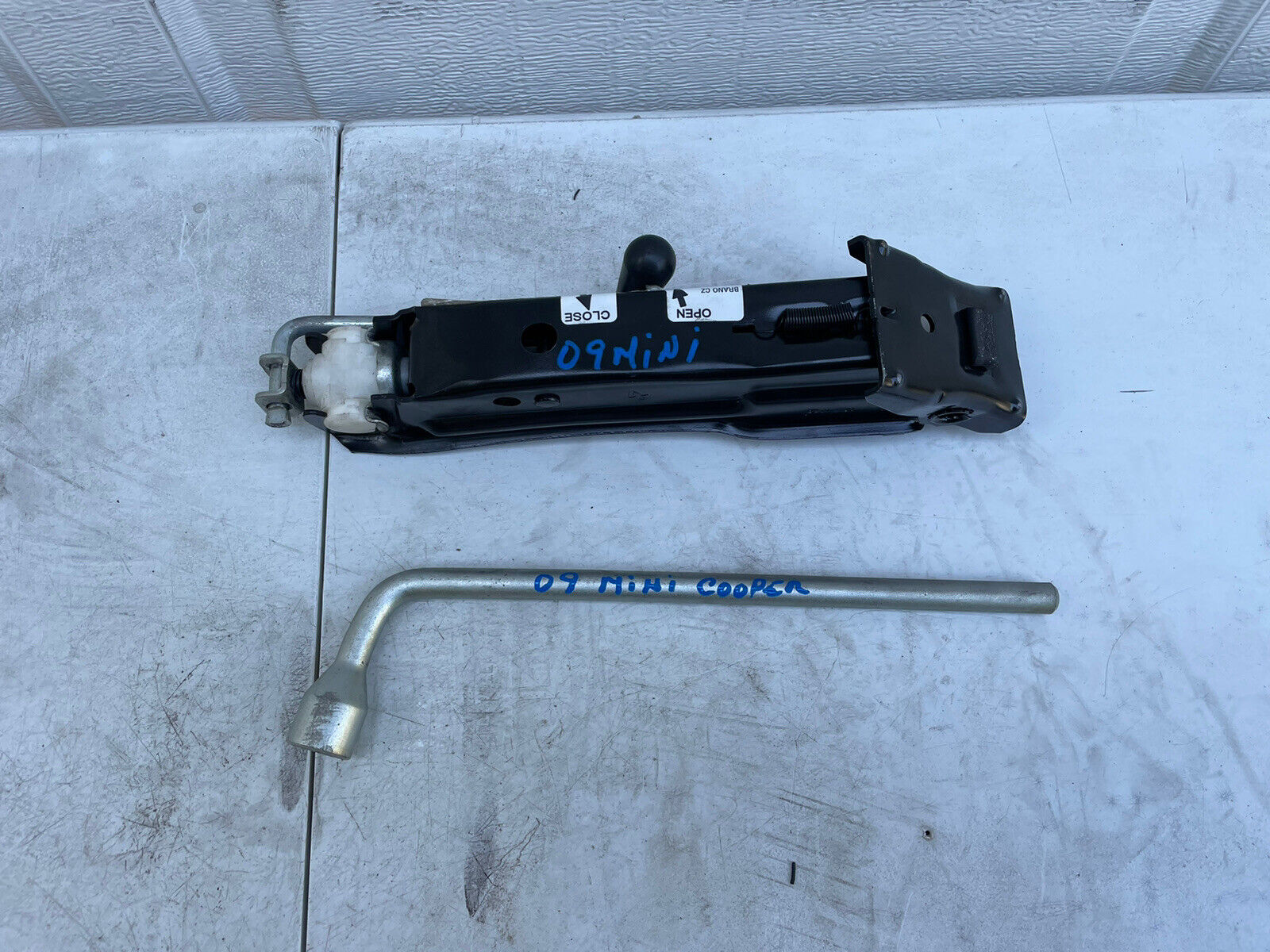 2002-2013 MINI COOPER EMERGENCY JACK ASSEMBLY AND LUG WRENCH OEM.