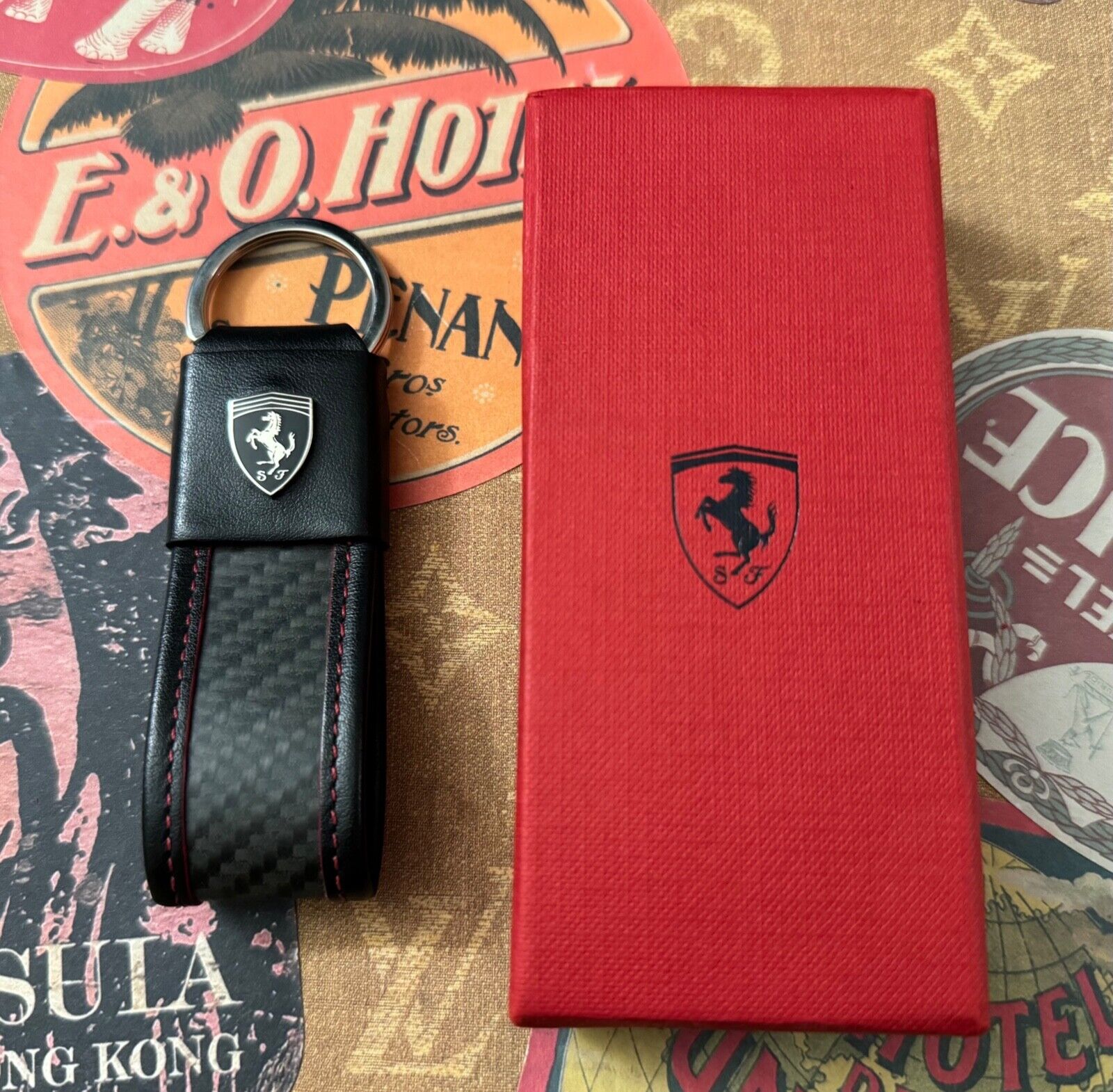 Ferrari LEATHER AND CARBON FIBER KEYRING Extremely Rare Collectible 270054354