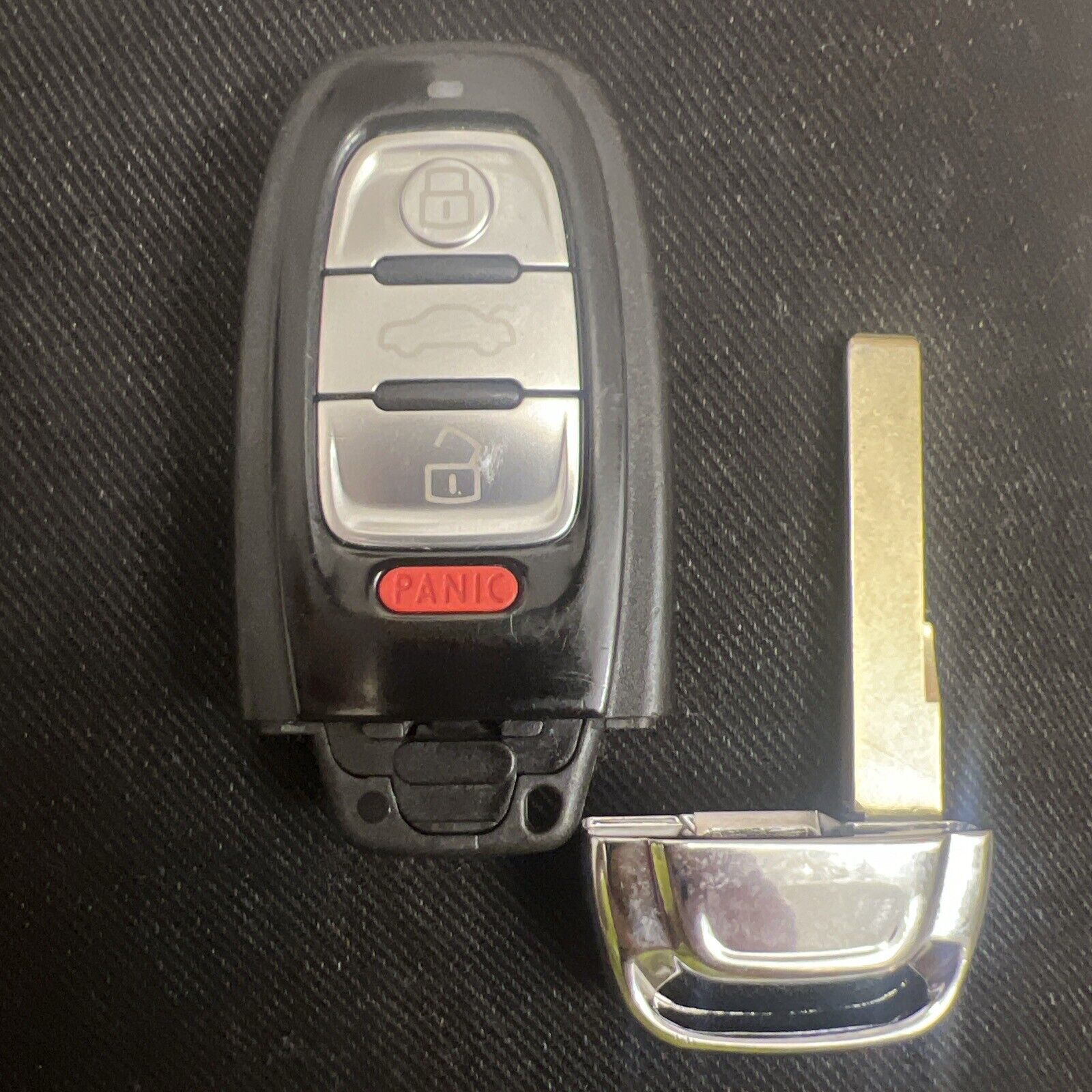 IYZFBSB802 Unlocked OEM Audi S5 WITH Comfort access 4H0 959 754 uncut key Blade