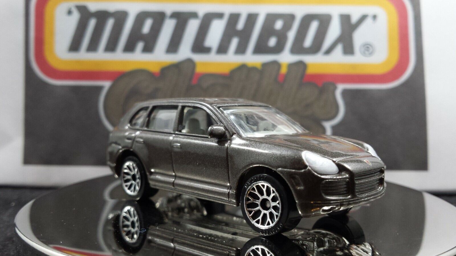 2005 Matchbox  Porsche Cayenne Gray Turbo HIGHLY DETAILED ADULT 