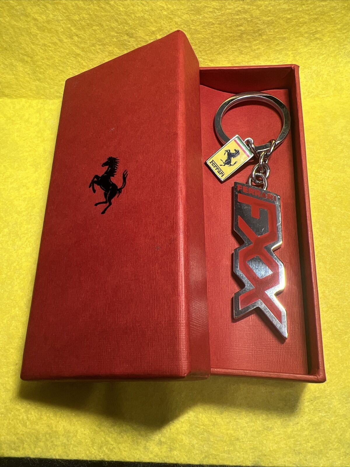 Ferrari FXX Metal Keyring Keychain Collectible 270007989 