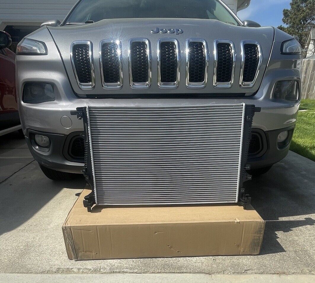 New Replacement Radiator For 2014-2018 Jeep Cherokee 2.4L 3.2L & Similar Design