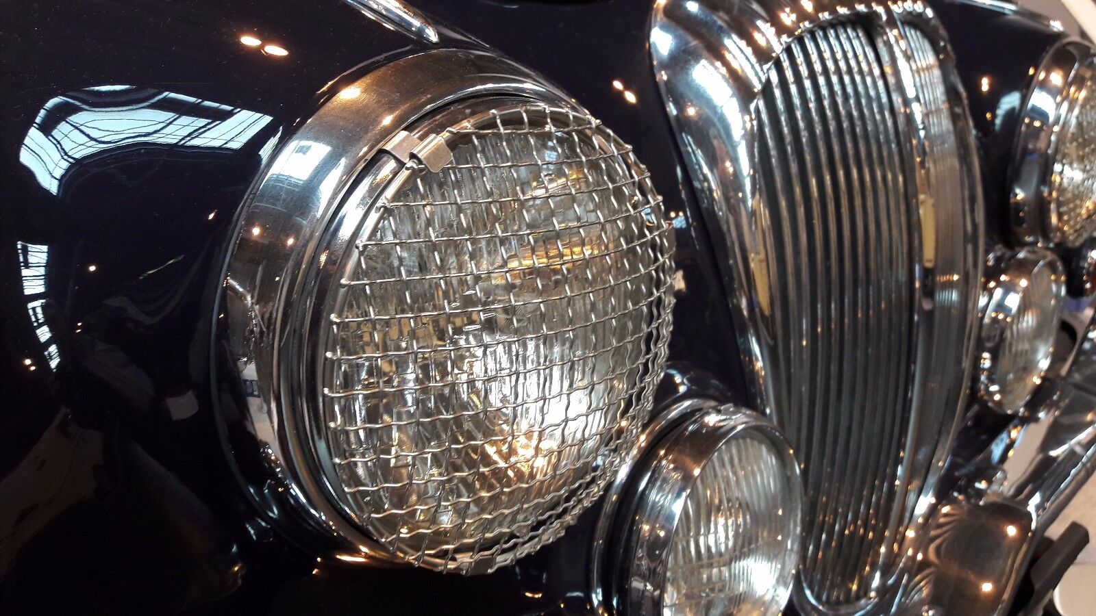 Daimler Jaguar Mk1 Mk2 Stainless Steel Headlamp Stone Guards Protectors Pair