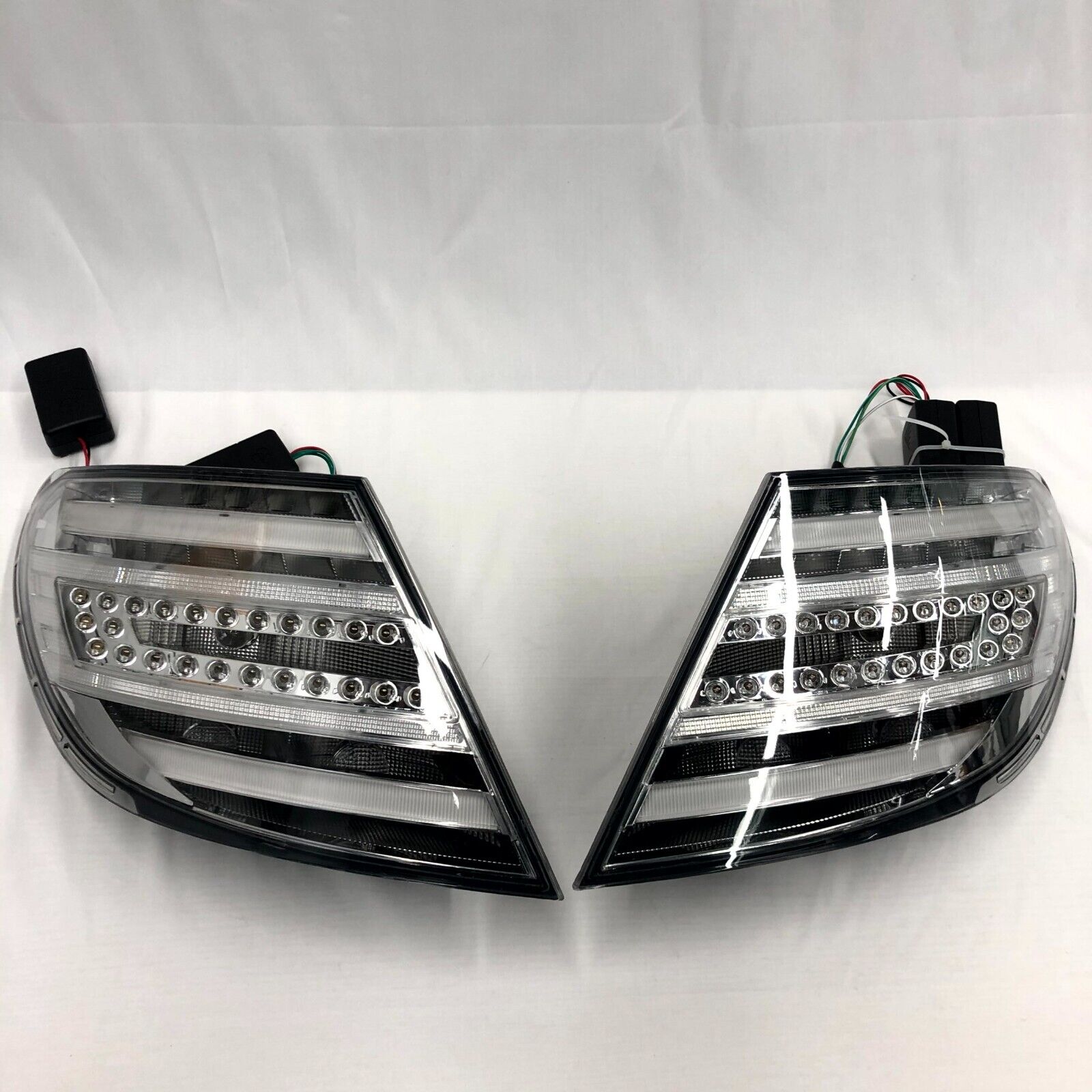 W204 Facelift Tail Lights Lamp Pair for Mercedes Benz C Class C250 C300  Smoke