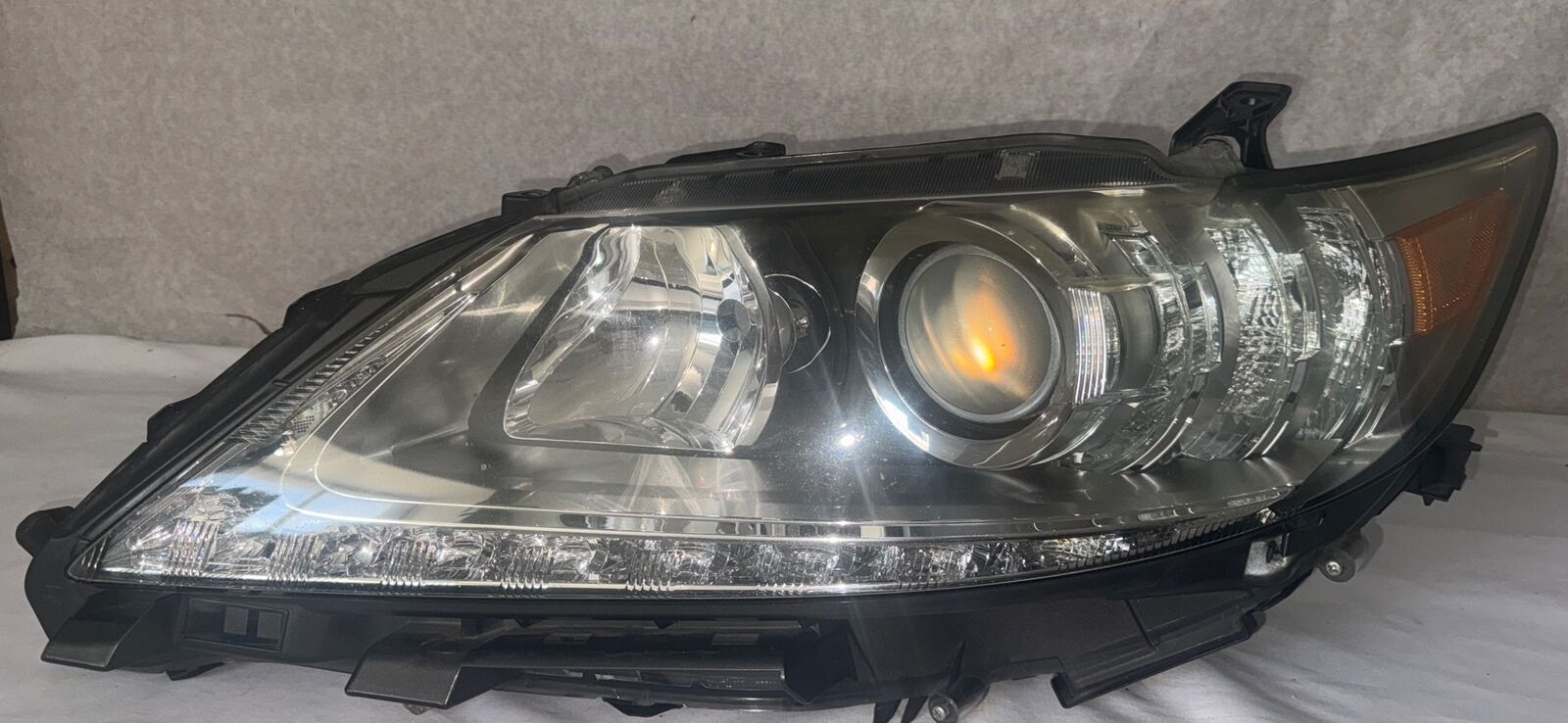 OEM 2013-2015 Lexus ES350 Left Side Headlight Assembly✅