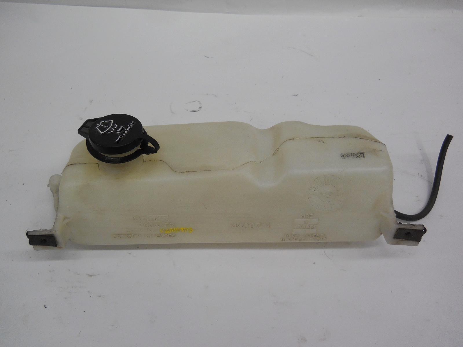 PLYMOUTH PROWLER Washer Bottle & Pump Assembly 1999 2000 2001 2002
