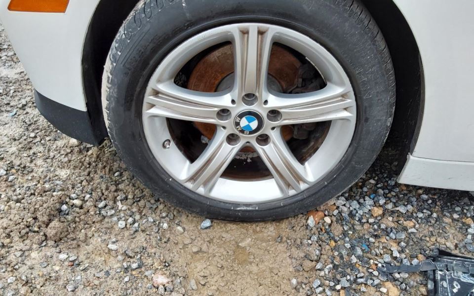 Wheel 17x7-1/2 5 Triple Edge Spoke Fits 12-18 BMW 320i 2532398
