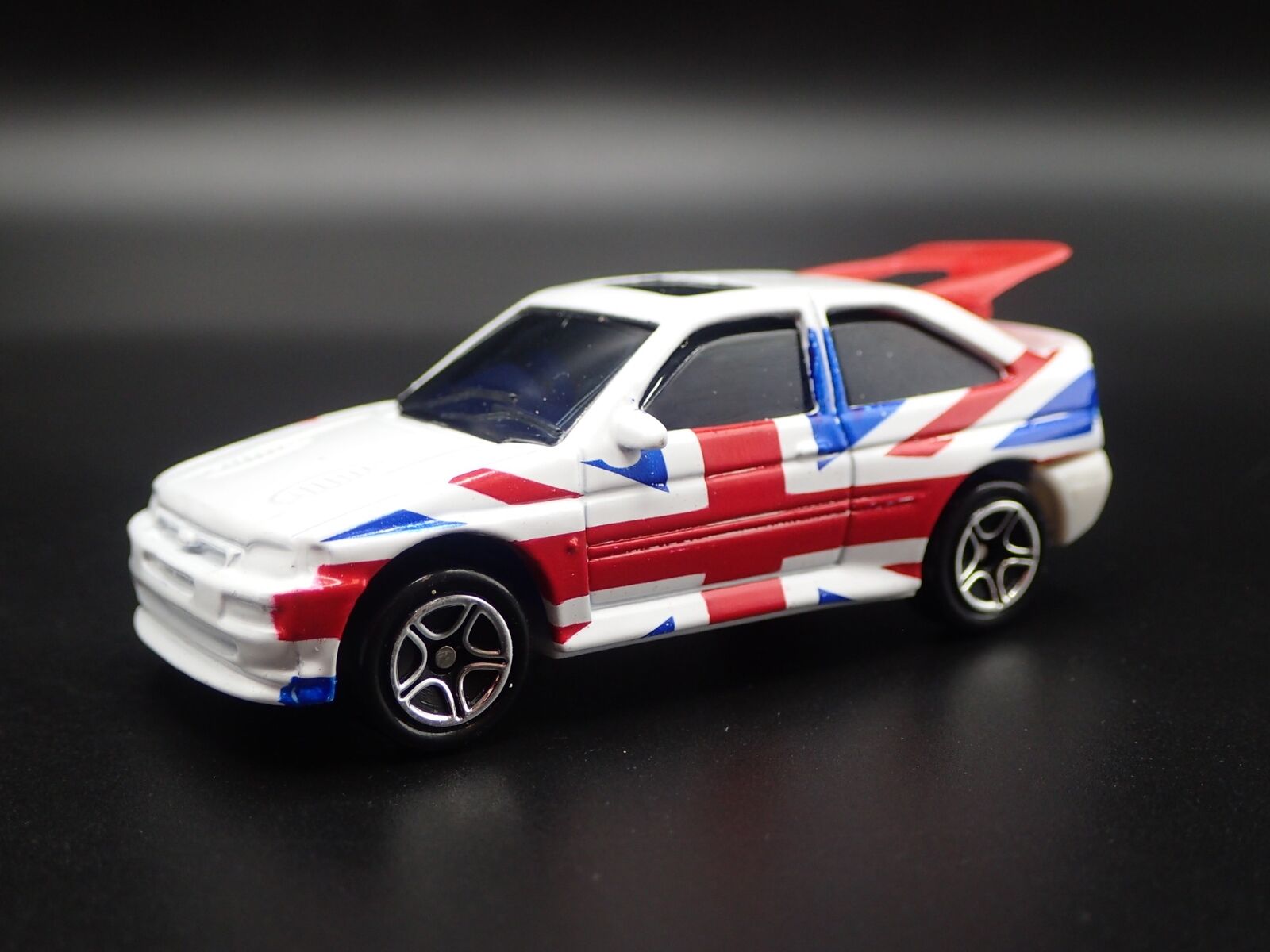 FORD ESCORT COSWORTH UNION JACK ENGLAND FLAG RARE 1:64 SCALE DIECAST relisted