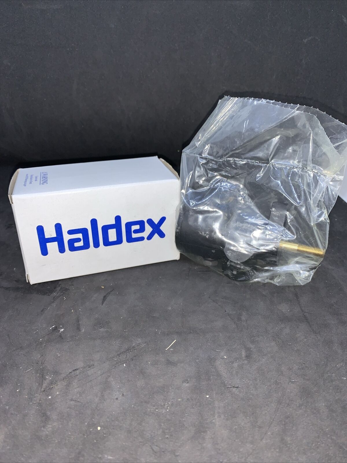New Genuine Haldex KN20031 Push-Pull Panel Mount Valve New In Box