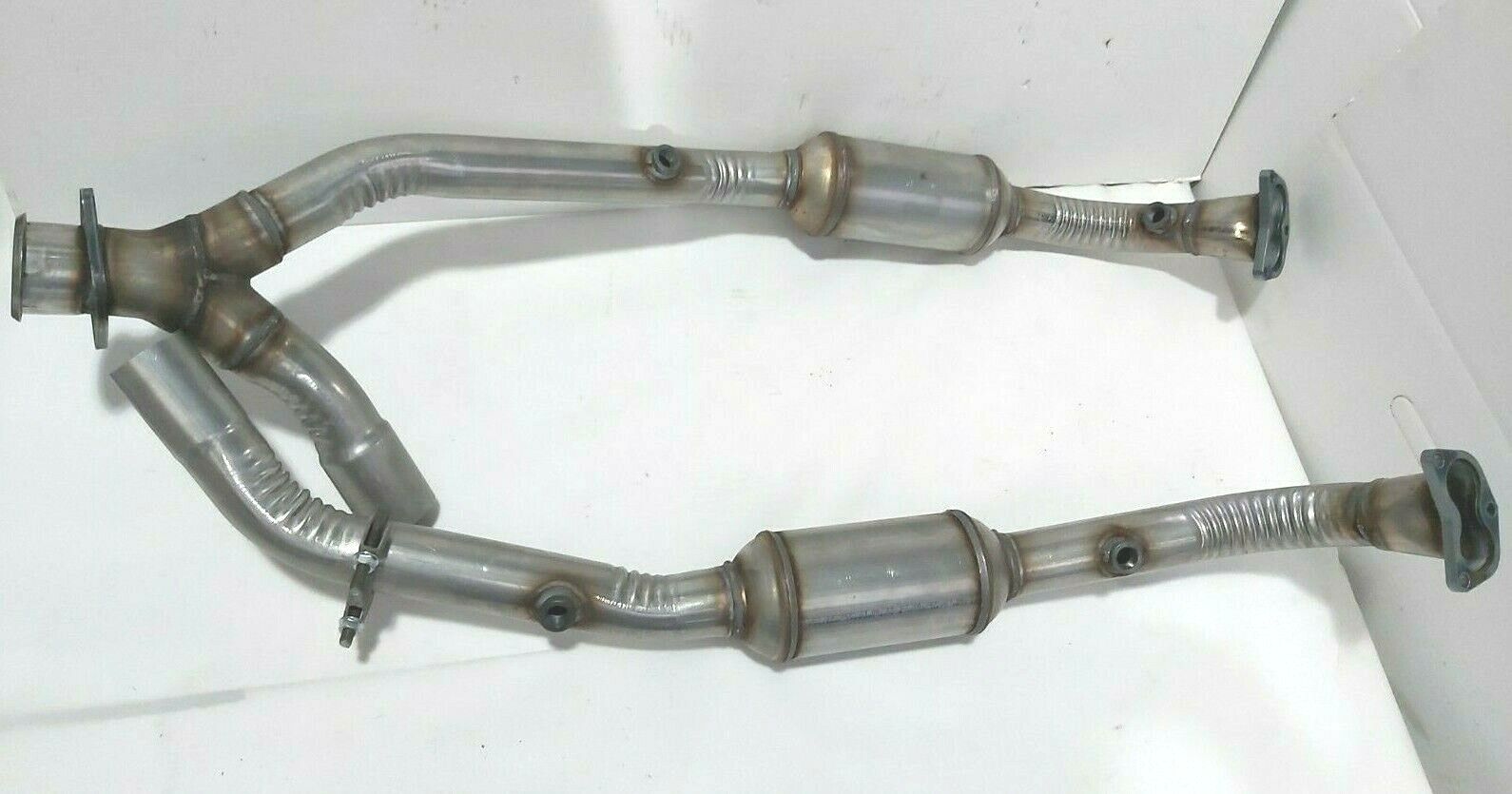 2003 2004 Land Rover Discovery 4.6L V8 Catalytic Converter