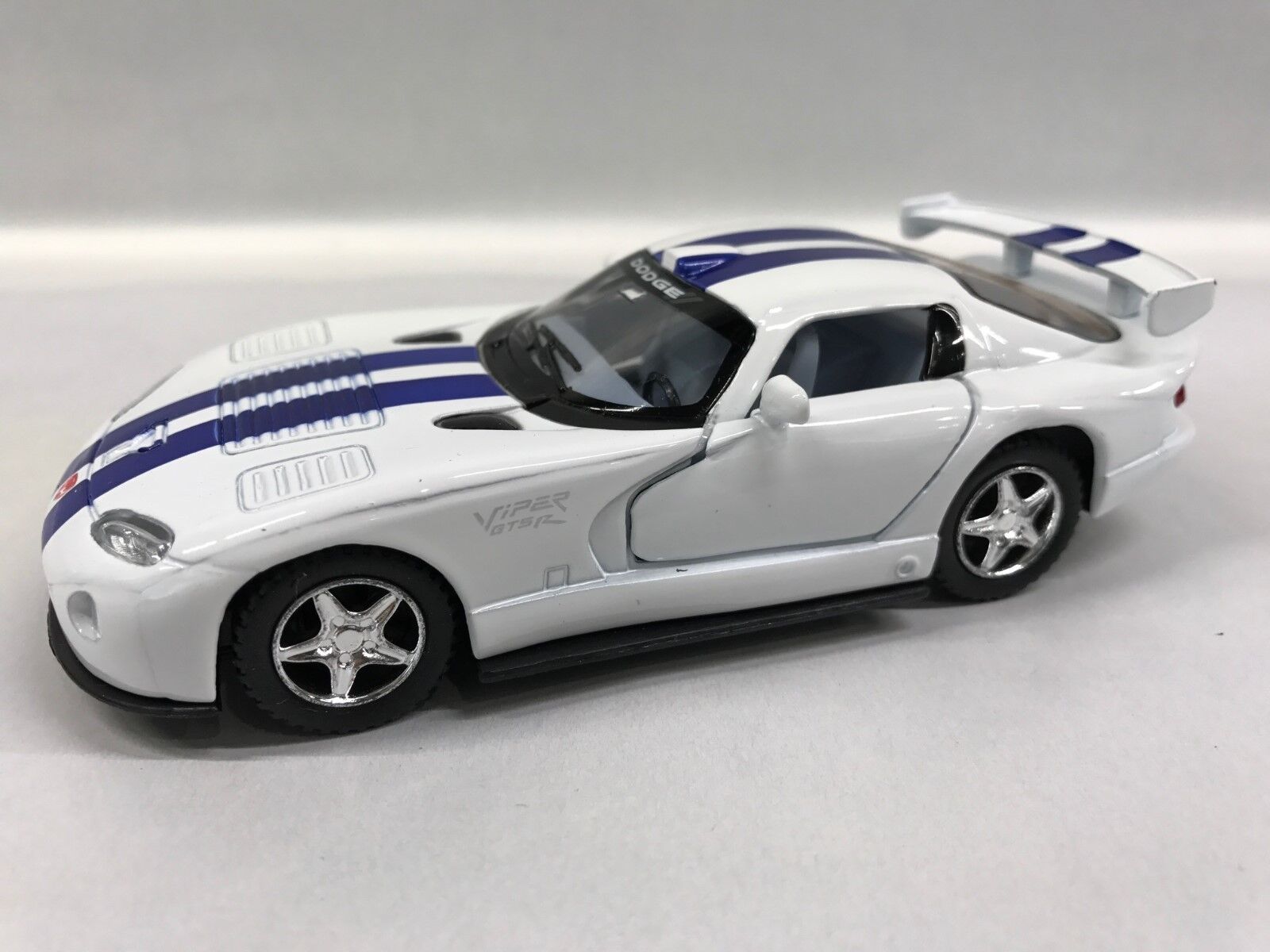 Dodge Viper GTS-R 1:36 Scale Pull back action KT.5039 White In stock