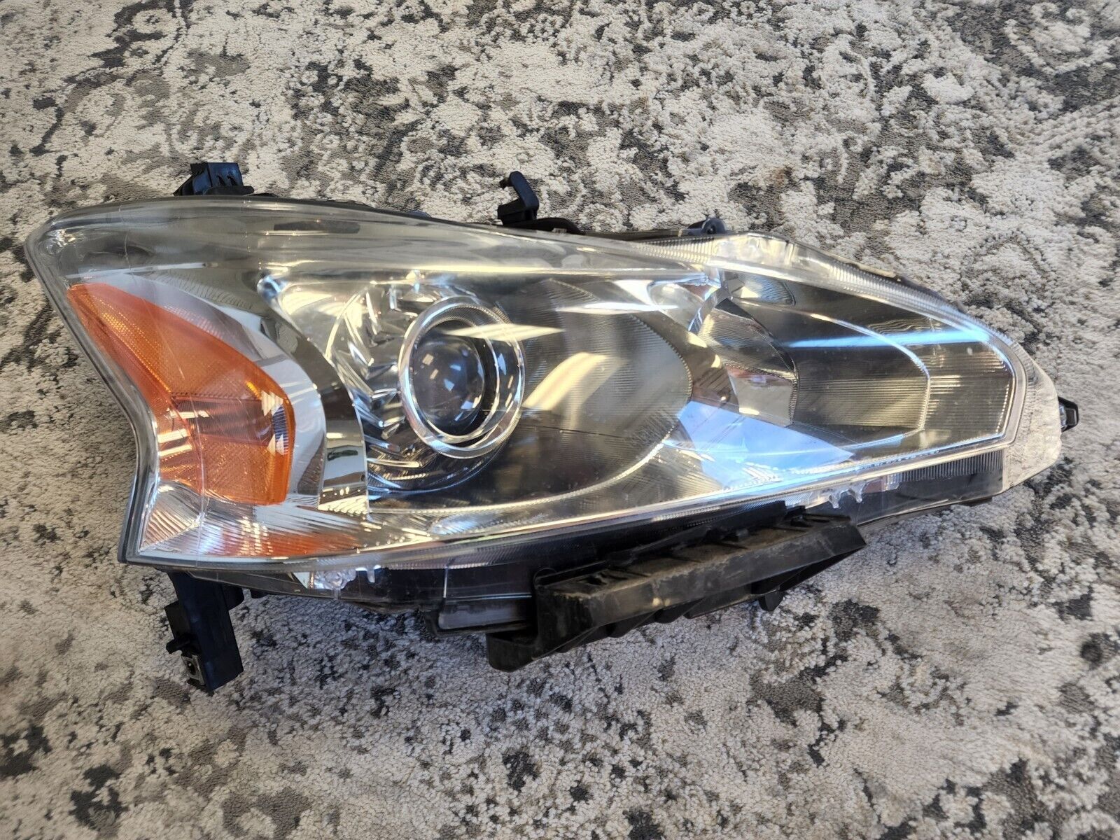 2015 Nissan Altima Halogen Headlamp Right Side