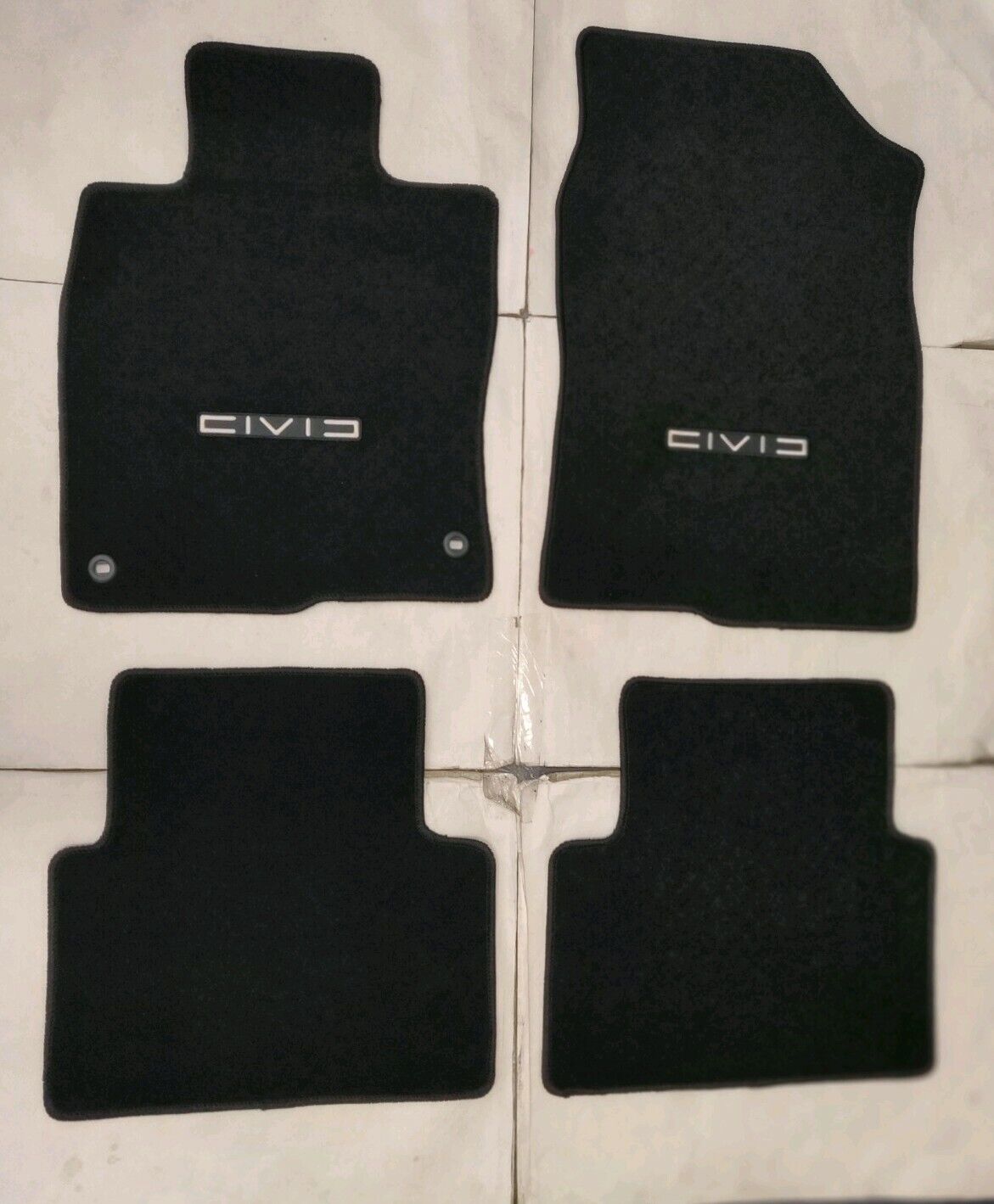 Fits 16-18 Honda Civic 4DR Floor Mats Black 4PC W/Emblem Civ 2