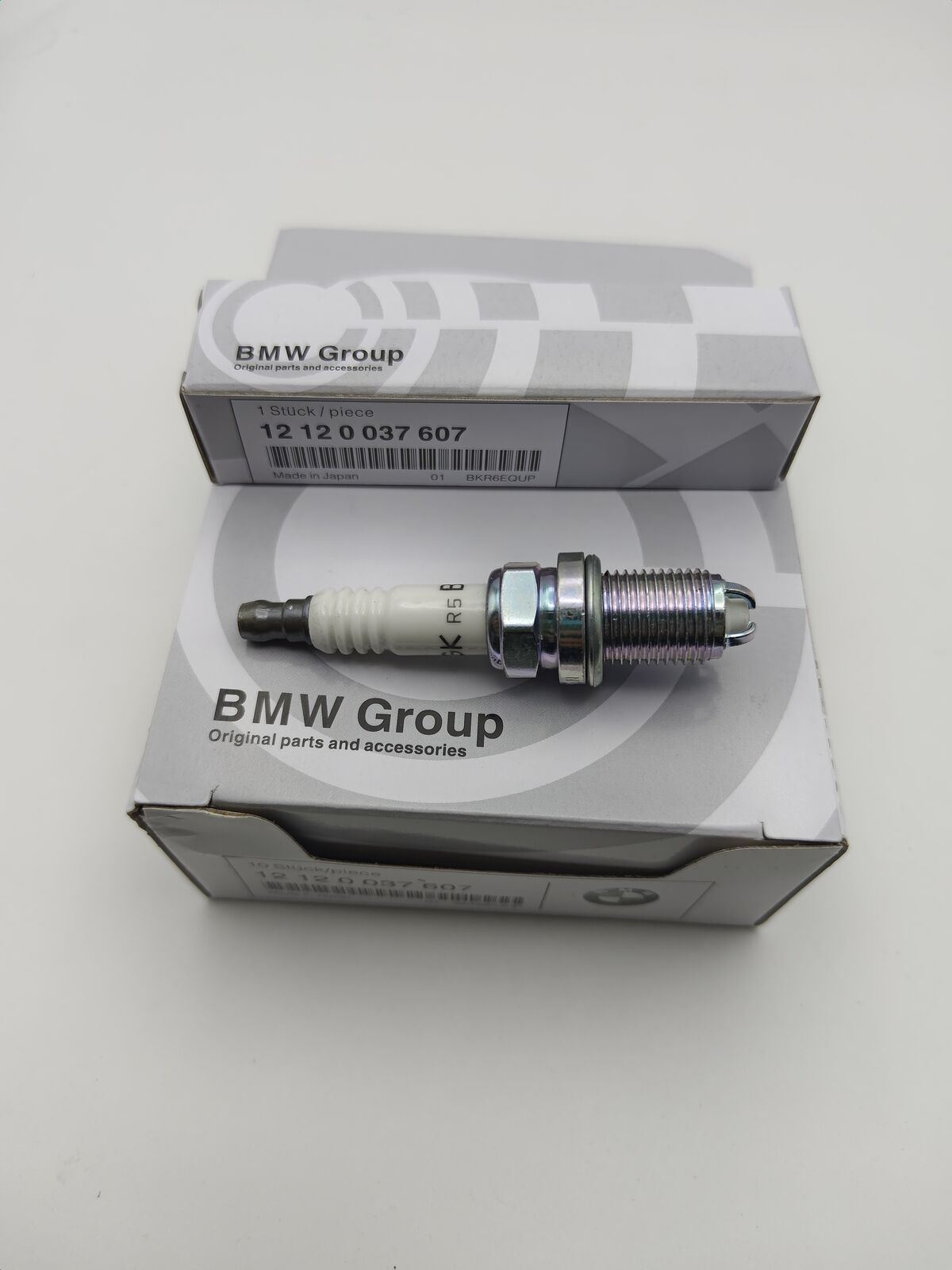 NGK Set of 8 Laser Platinum Resistor Pre-Gapped Spark Plugs for Porsche BMW Audi