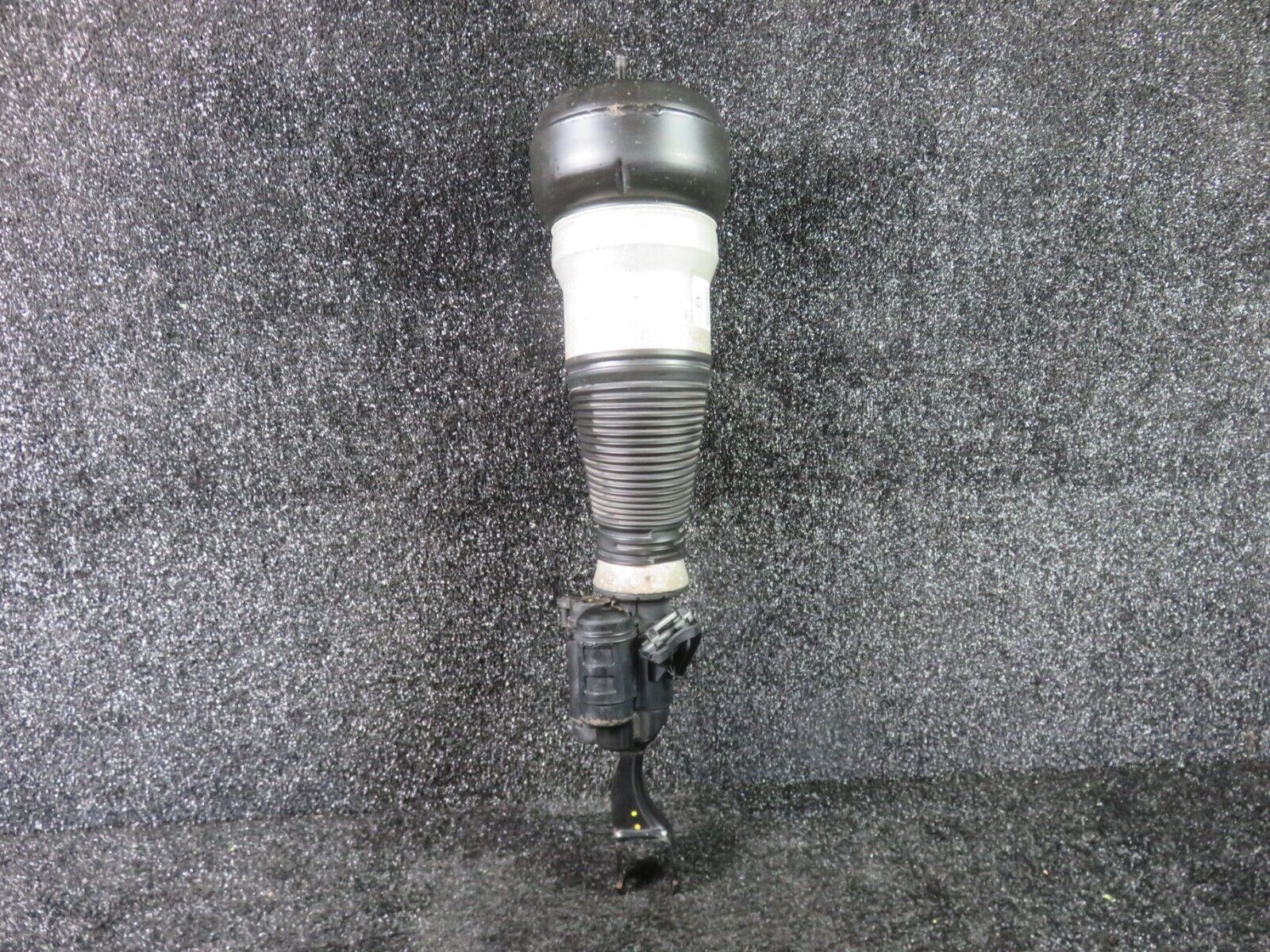 Mercedes S550 Air Suspension Strut Right  Front AWD 55K 14 17 A2223205013  M278