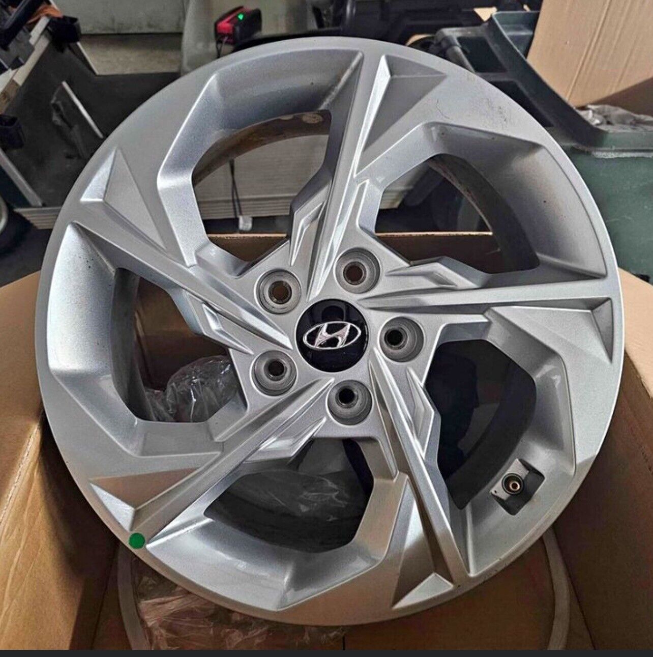 Hyundai Tucson 2022-2024 70647 A Wheel 17x7 Rim Silver Painted 52910N9100