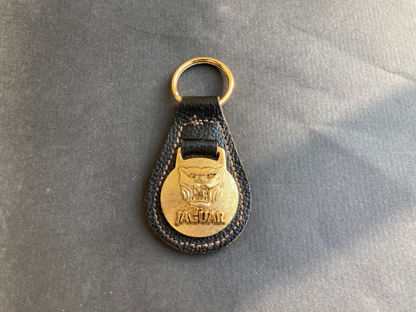 Jaguar Manhattan Windsor Black Leather Gold Brass Keychain Made In England 80\'s