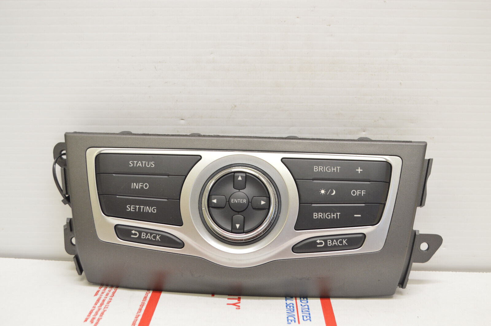 2010 2014 Nissan Murano AM FM Radio Face Plate CLIMATE CONTROL CF33 016