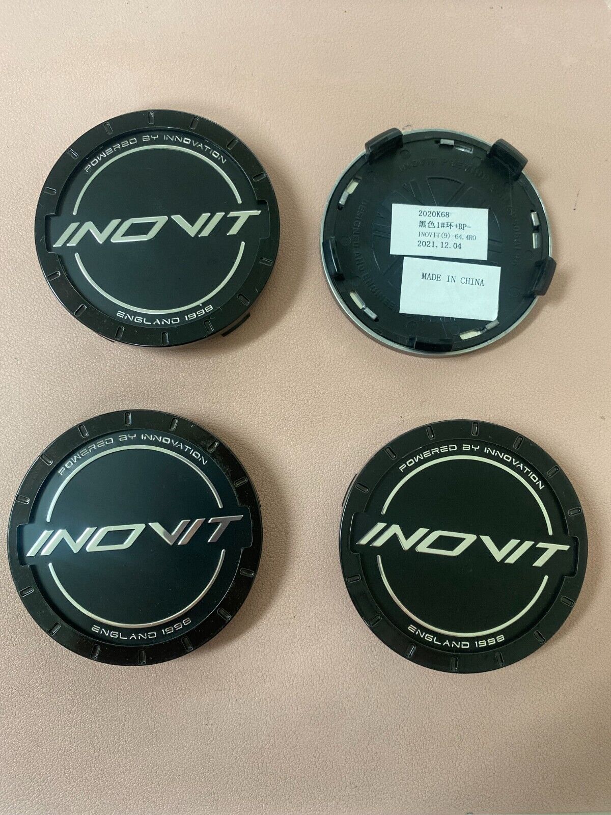 Inovit Center Cap and Logo Black set