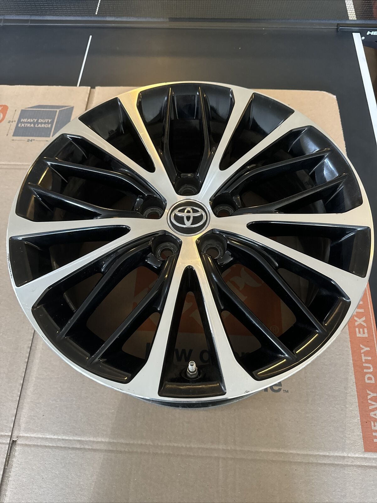 Toyota Camry 2018-2020 18x8 OEM Alloy Wheel, 20 Spoke