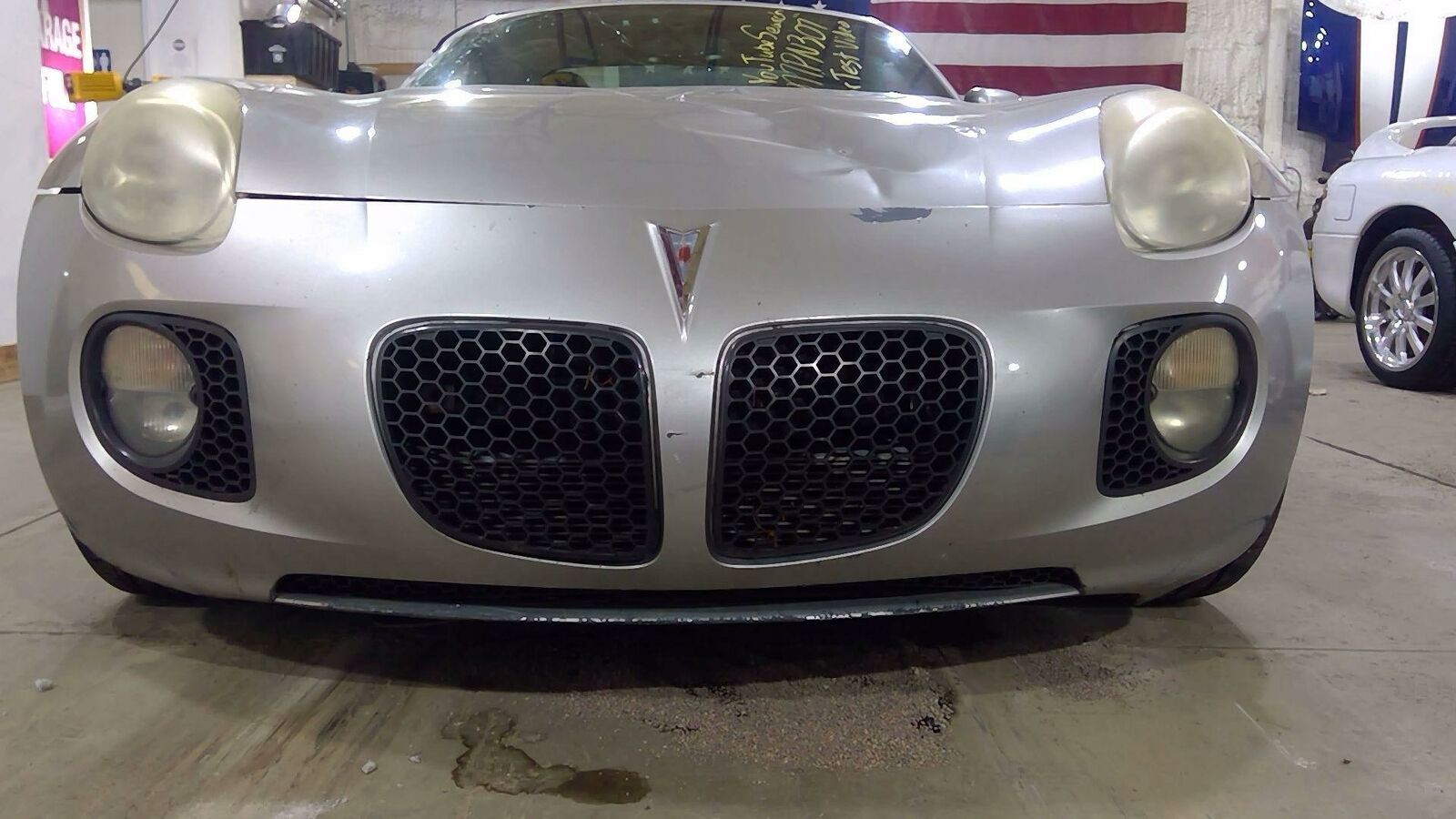07-09 Pontiac Solstice GXP Loaded Front Bumper (Light Tarnished Silver)See Notes