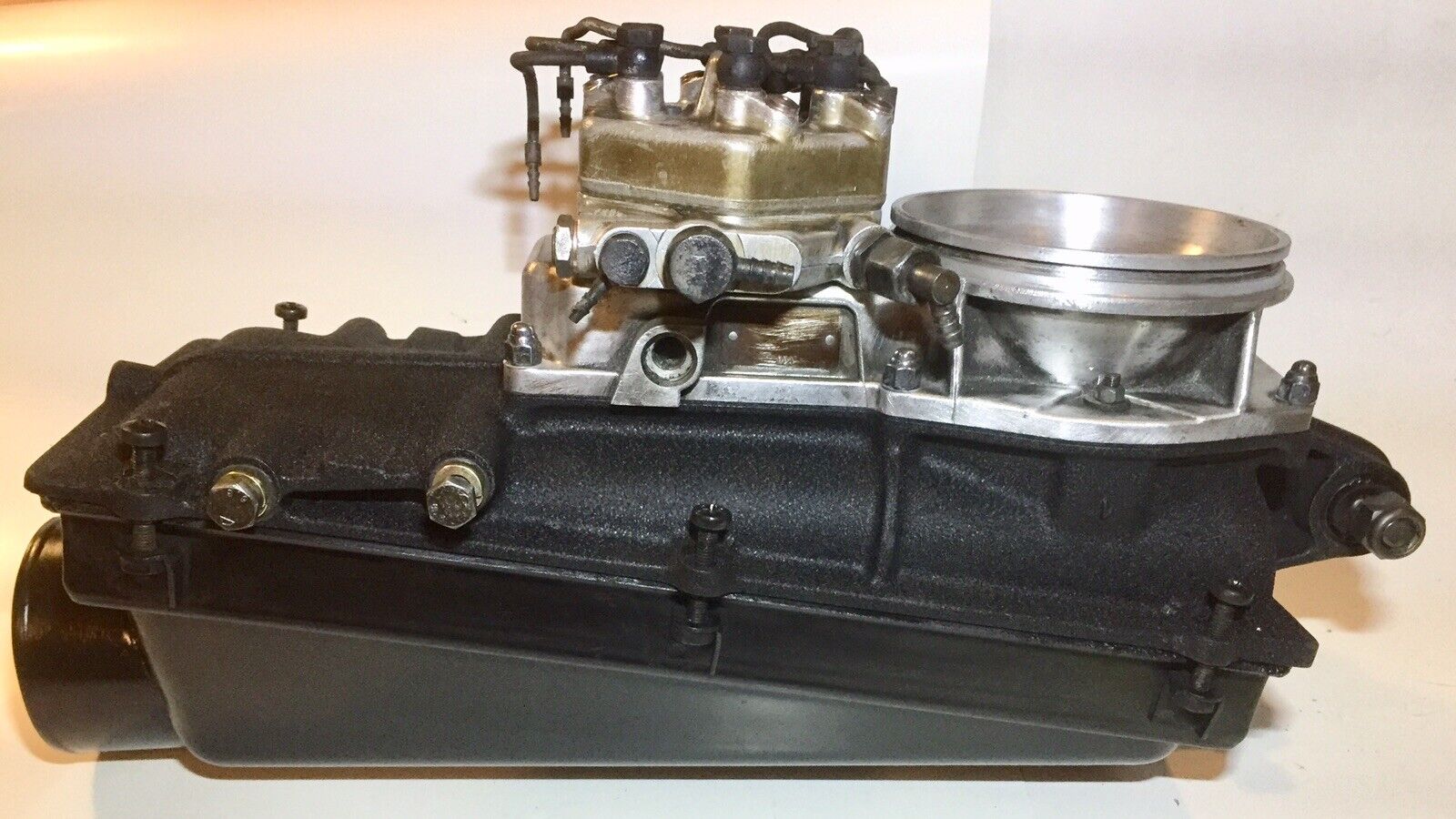 ‘81 Ferrari 400i Left Air filter intake box fuel injection flow distributor,Read