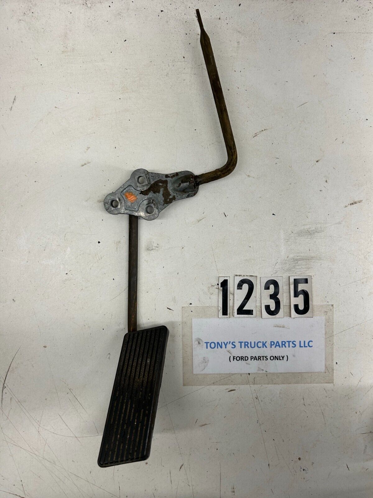1967-1972 Ford Truck Accelarator/Gas Pedal Assembly