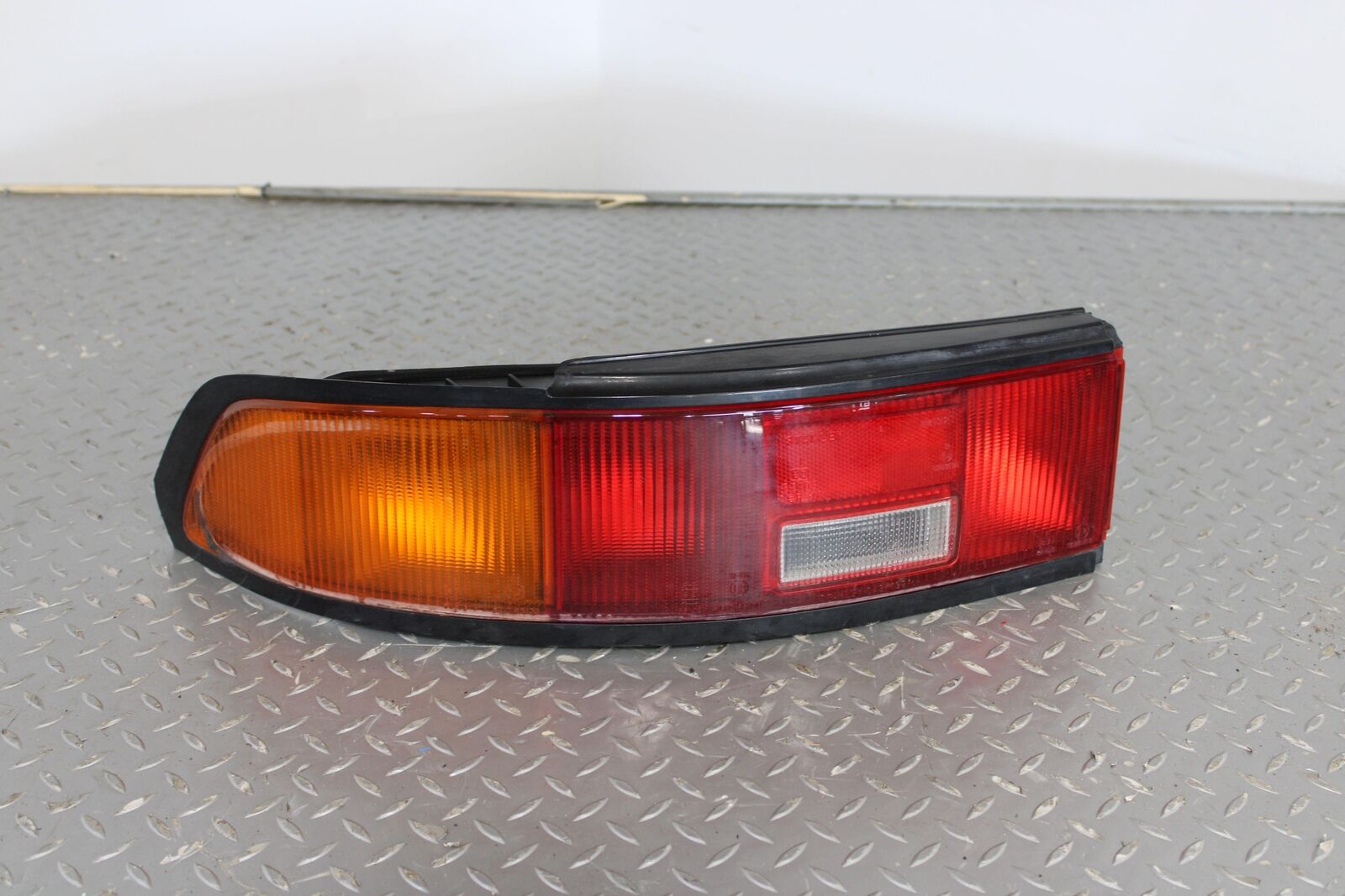 98-03 Aston Martin DB7 Left LH OEM Tail Light Lamp (Tested) Vantage Volante