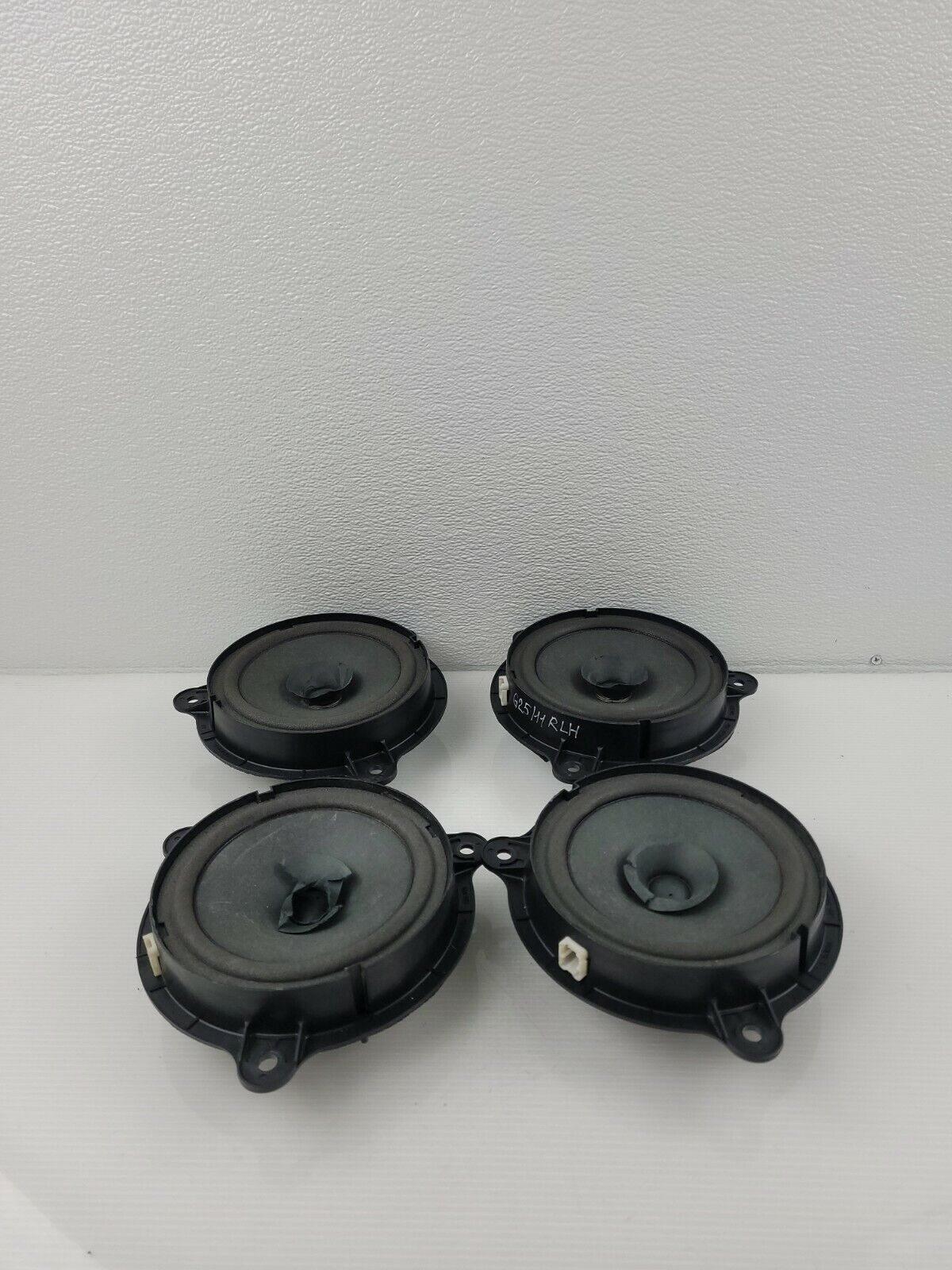 2010 - 2013 INFINITI G37 G25 SPEAKER SET OF 4 FRONT AND BACK LEFT AND RIGHT OEM 