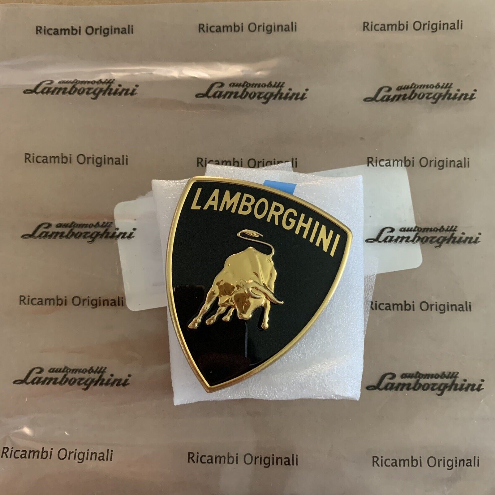Lamborghini Gallardo & Murcielago Front Shield Emblem Crest Logo OEM 400853745D