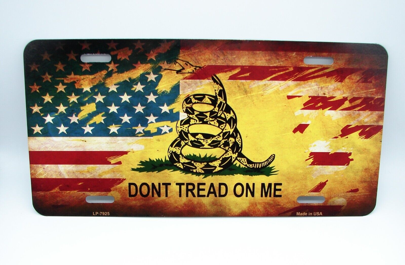 DON\'T TREAD ON ME GADSDEN AMERICAN FLAG METAL CAR LICENSE PLATE.The Gadsden Flag