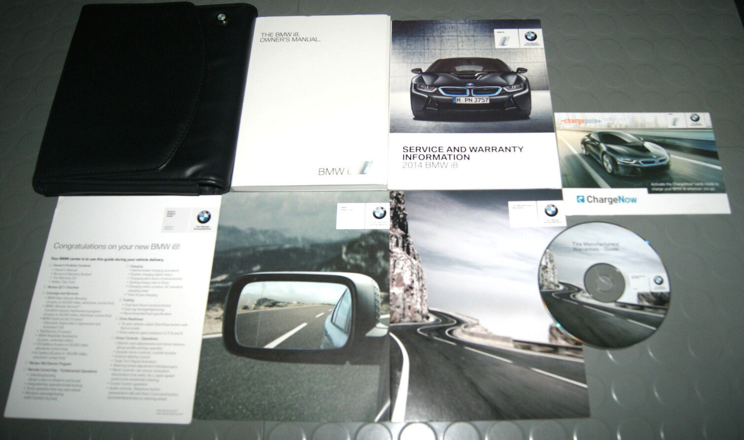 2014 BMW i8 Owners Manual - Nice Set