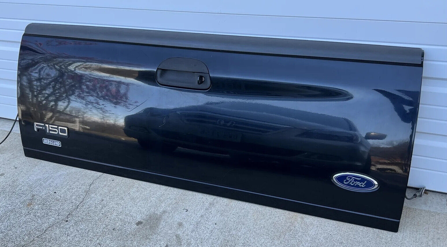 GENUINE OEM 1997-2003 Ford F150 TAIL GATE TAILGATE Black NOT A REPRODUCTION
