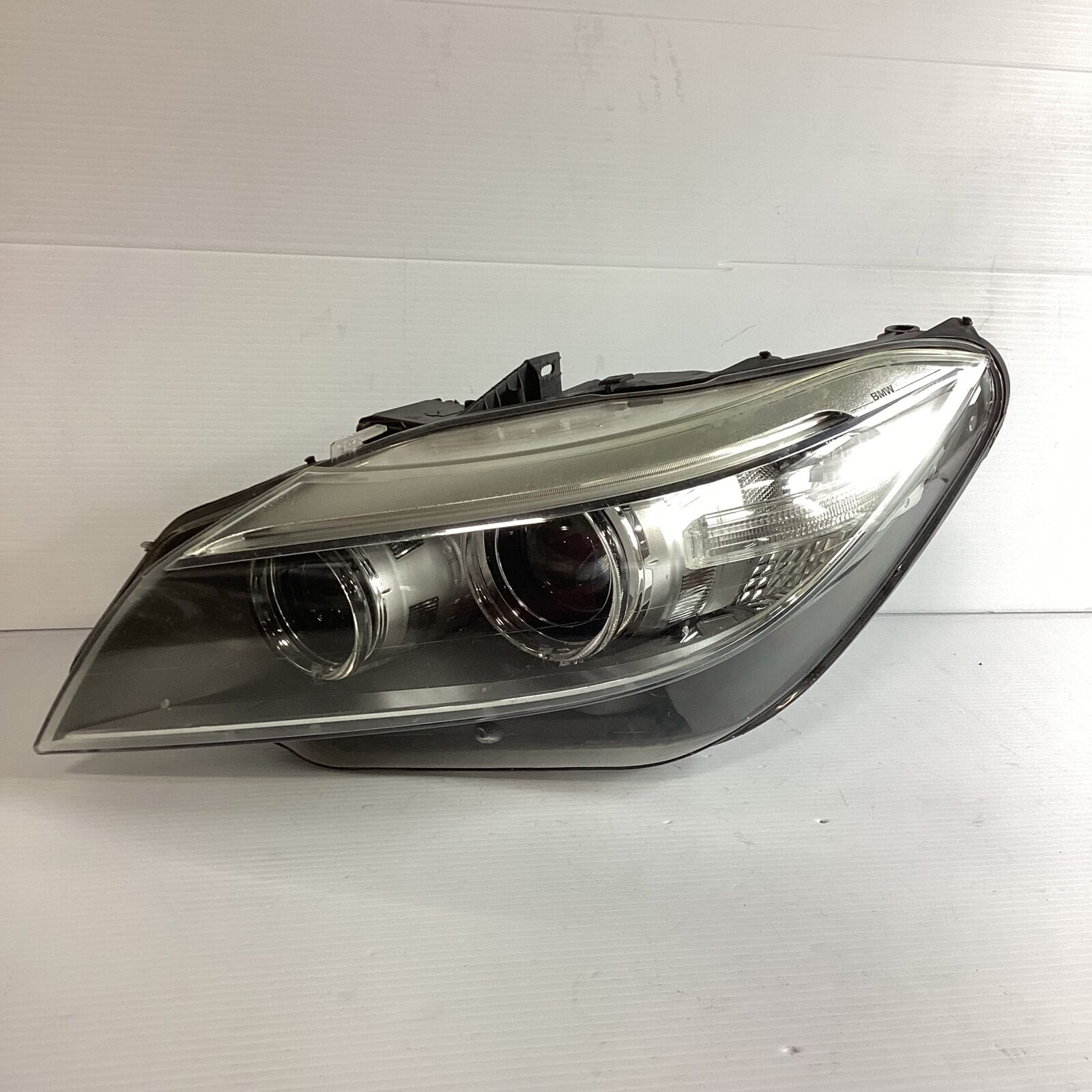 2013-2016 BMW Z4 Left Driver Side Xenon Headlight Assembly OEM 63127348953