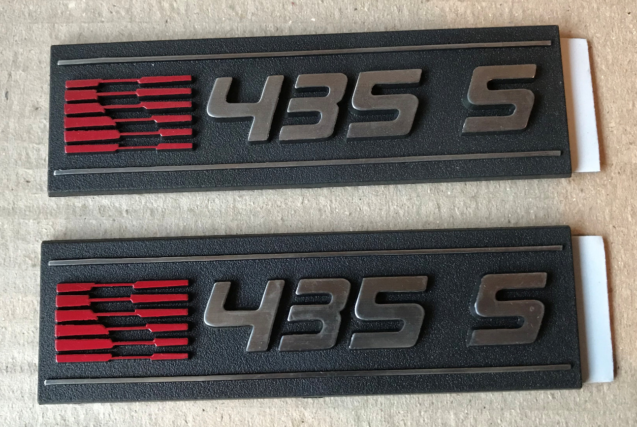 2010 EXTREMELY RARE Saleen 435S Ford Mustang Fender Badges (Set)