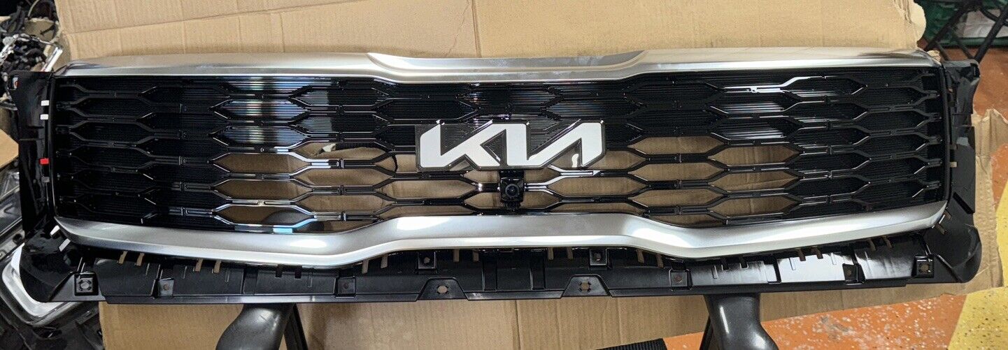 2020-2023 KIA TELLURIDE FRONT GRILLE With Camera NEW OEM