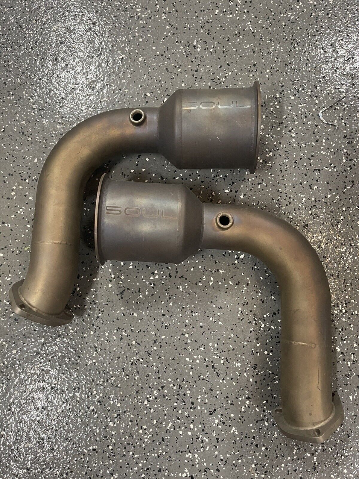 SHIP TODAY 2018+ Lamborghini Urus SOUL Performance Minimally Catted Downpipes