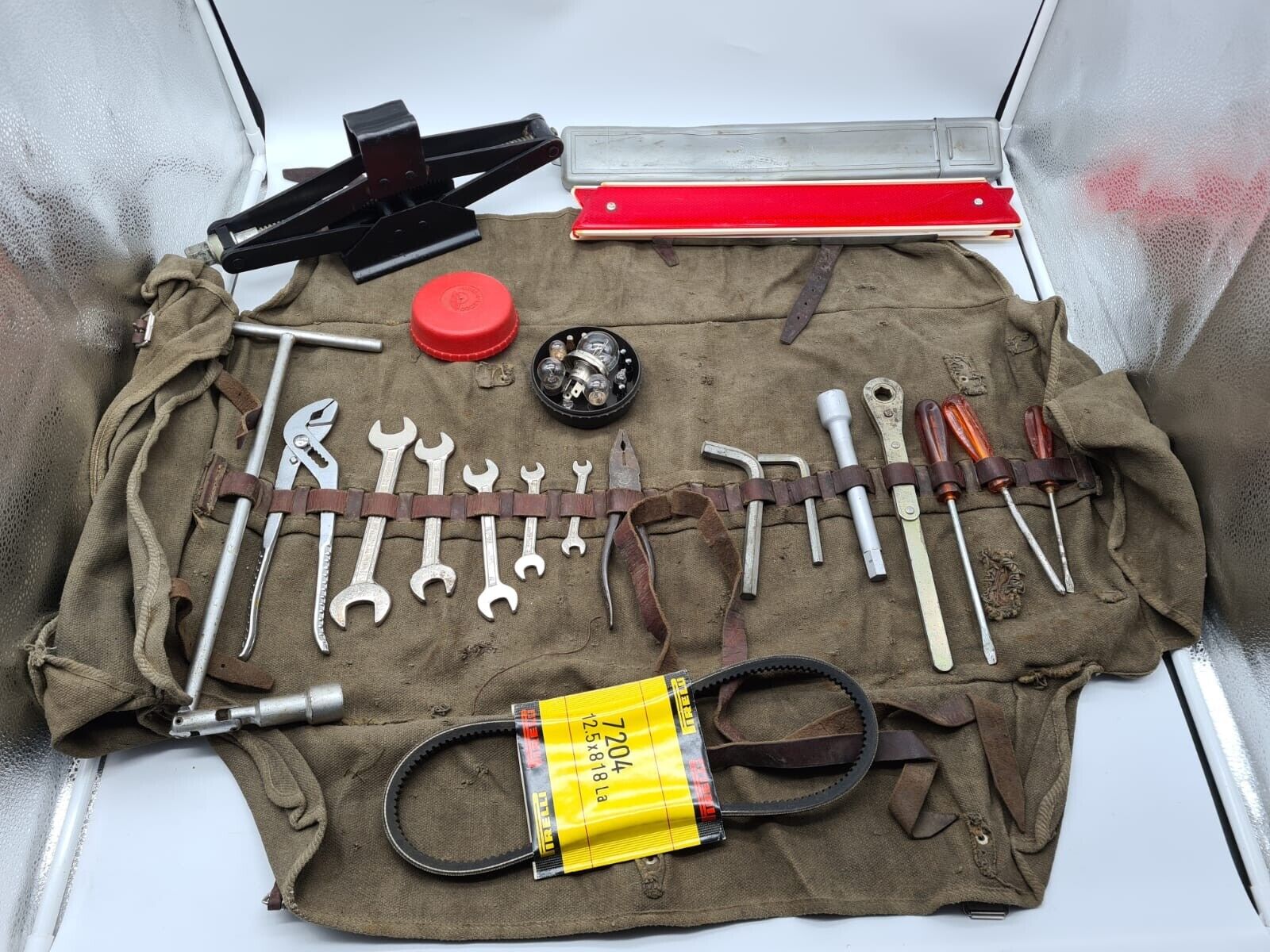 Lamborghini Urraco tool kit roll bag tools jack pliers wrench attrezzi no Jalpa