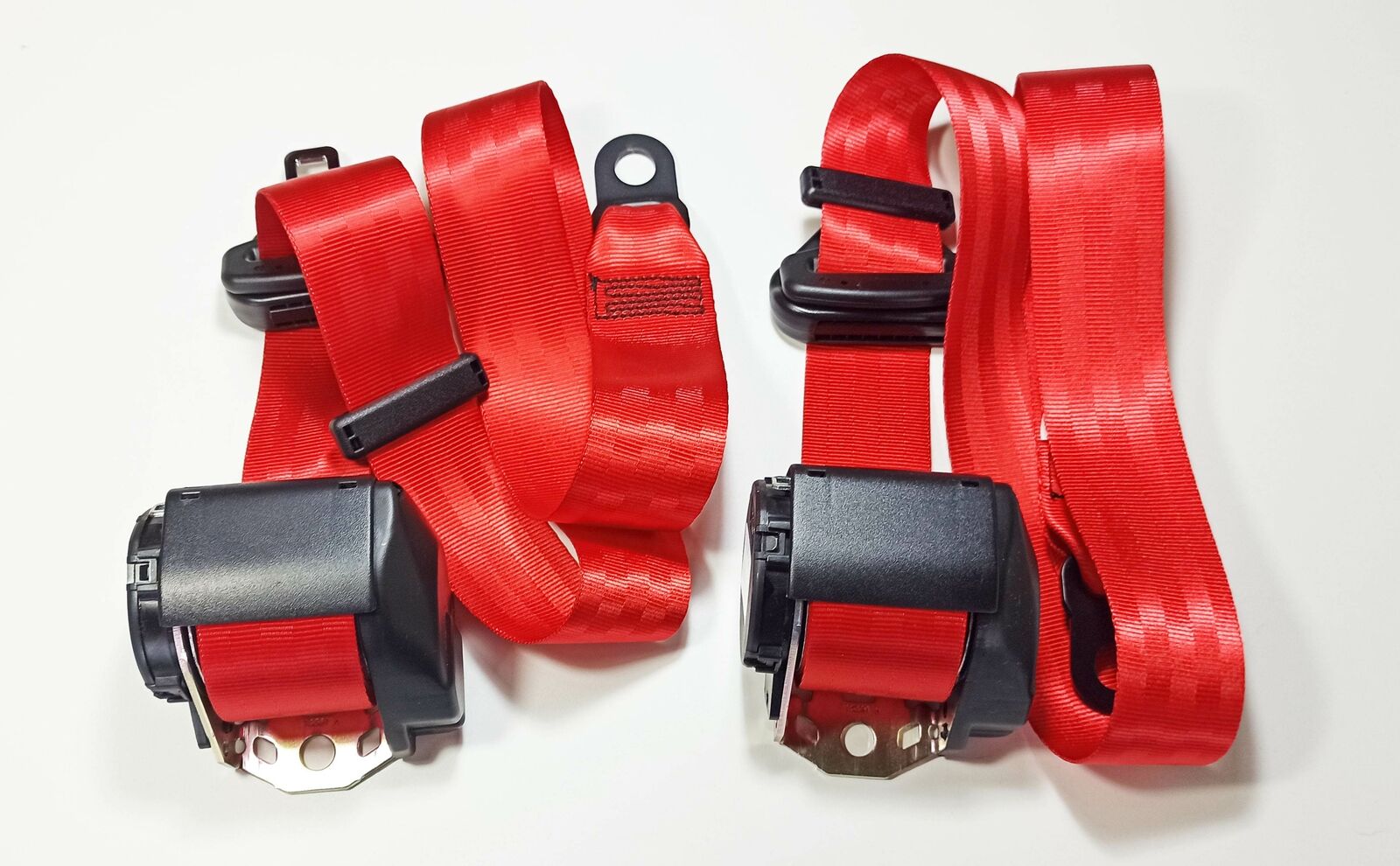 2 NEW indian-red Porsche 986  , Boxster , 97 -01   TRW / REPA SEAT BELT  GERMANY