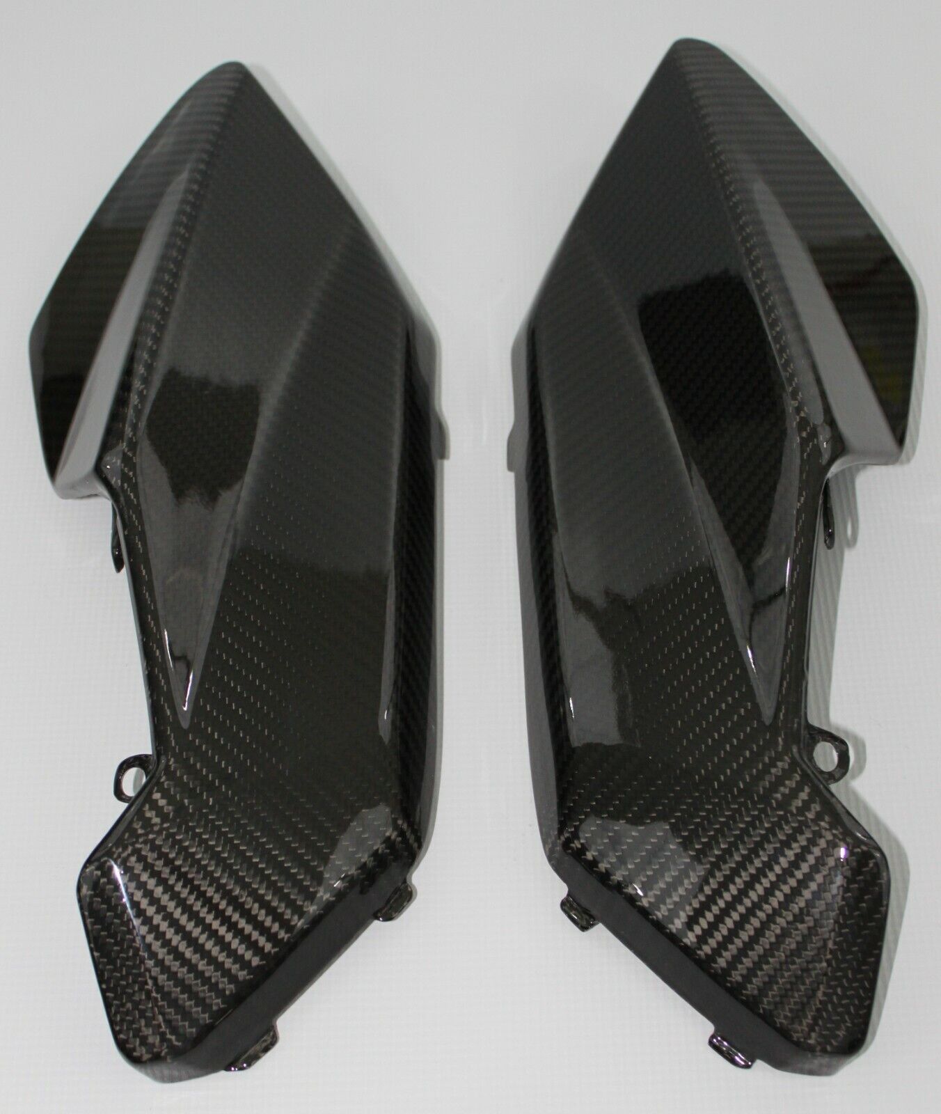 Carbon Fiber Side Panels Under Tank w/Internal Lugs for Aprilia Shiver 750 07-10