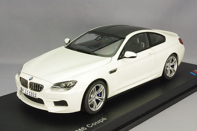 Model Car; 2012 BMW M6 Coupe (F12) White 1:18 scale 80432218739