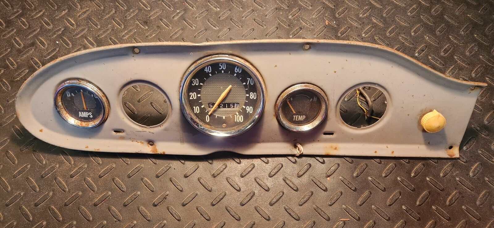 1960s International Harvester Speedo gauge cluster