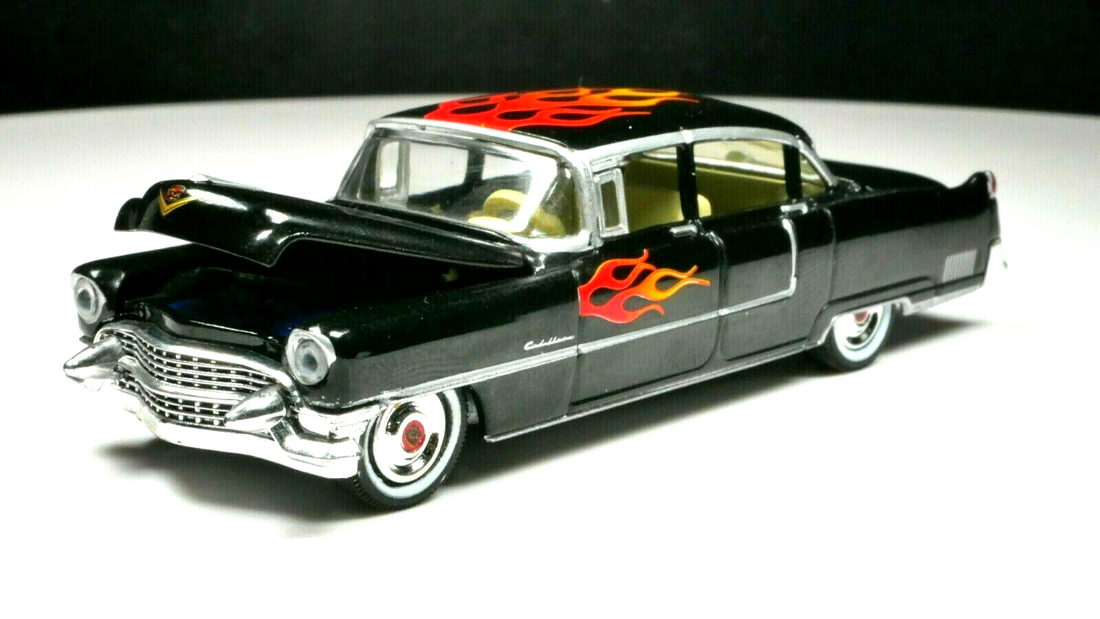 1955 Cadillac Fleetwood 60 Special  1:64 SCALE  DIECAST COLLECTOR  MODEL CAR