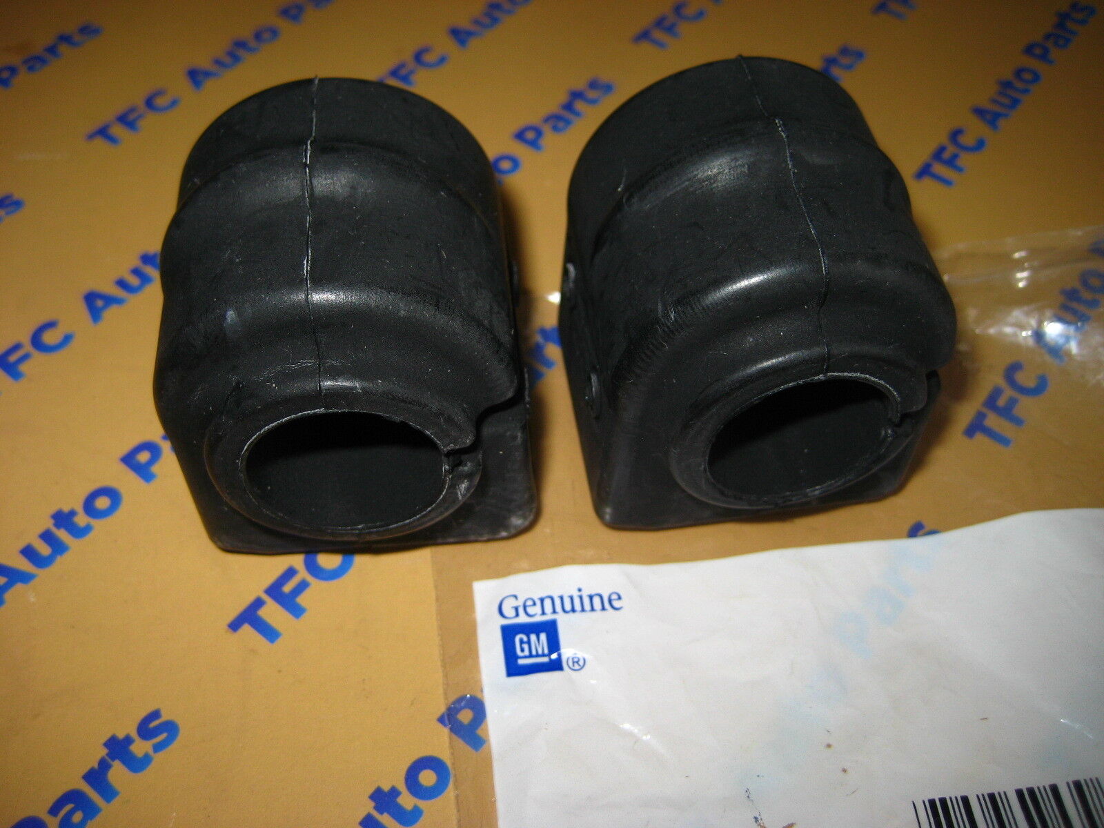 2 Chevy HHR Front Stabilizer Bar Rubber Bushings OEM New Genuine GM  2007-2011