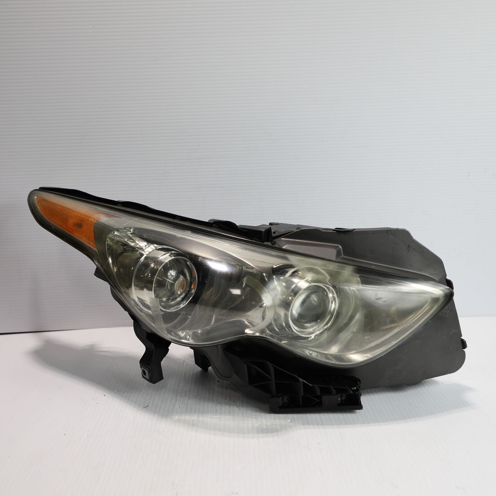 2009-2017 Infiniti FX-Series Right Passenger Side Headlight Assembly 260101CE1A