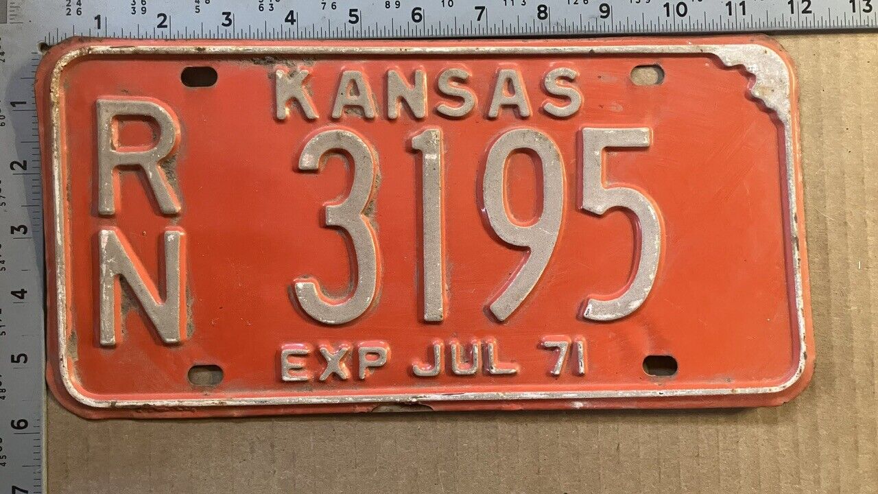 1971 Kansas license plate RN 3195 YOM DMV Reno Ford Chevy Dodge 13699