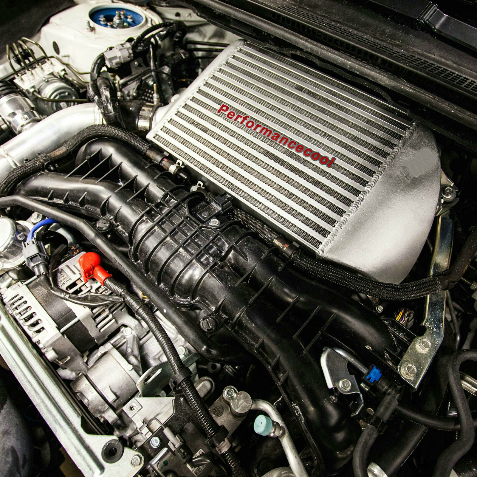 Top Mount Turbo Intercooler For Subaru Impreza WRX Forester XT Legacy GT